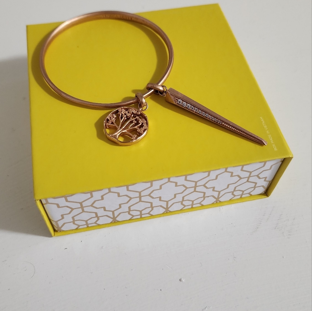 Kendra Scott bracelet. - Picture 2 of 6